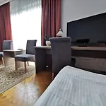 Zieliniec 2* Poznań