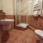 Hotel Zieliniec 2*