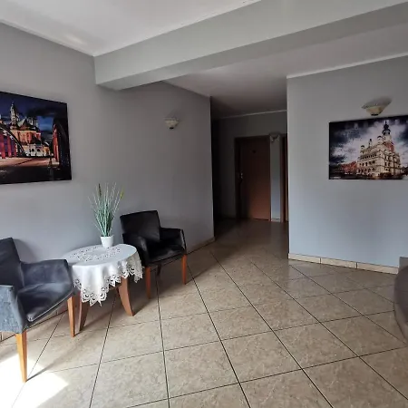 Zieliniec Szálloda