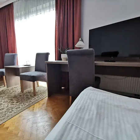 Zieliniec 2* Poznań