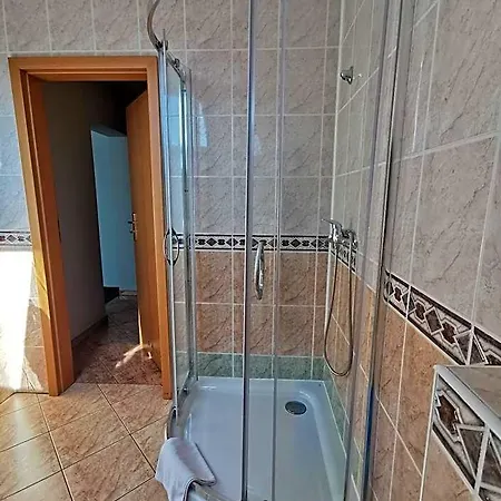 Hotel Zieliniec 2*